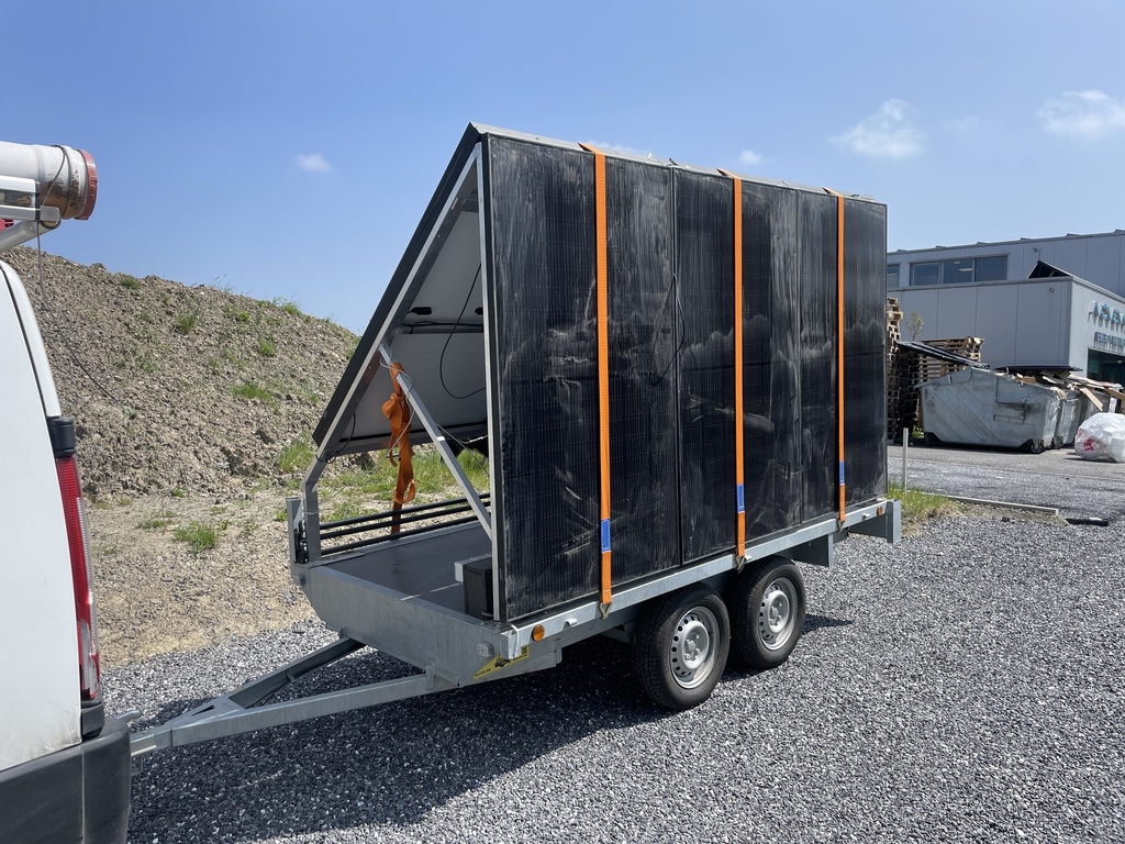 découvrez notre remorque solaire, une solution écologique et innovante pour transporter vos biens tout en préservant l'environnement. profitez d'une autonomie énergétique grâce aux panneaux solaires intégrés, idéale pour vos aventures en plein air ou vos besoins professionnels.