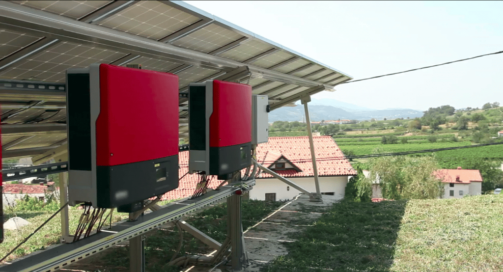 découvrez nos services de remplacement d'onduleurs photovoltaïques (pv) pour optimiser la performance de votre installation solaire. profitez d'une expertise technique et d'une intervention rapide pour garantir une production d'énergie renouvelable efficace et durable.