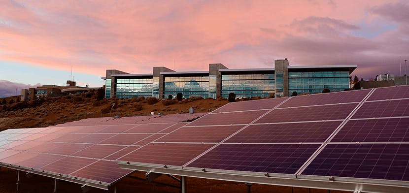 découvrez comment maximiser le rendement de vos panneaux solaires même par temps nuageux. apprenez des astuces et techniques pour optimiser la production d'énergie solaire malgré les conditions météorologiques défavorables.