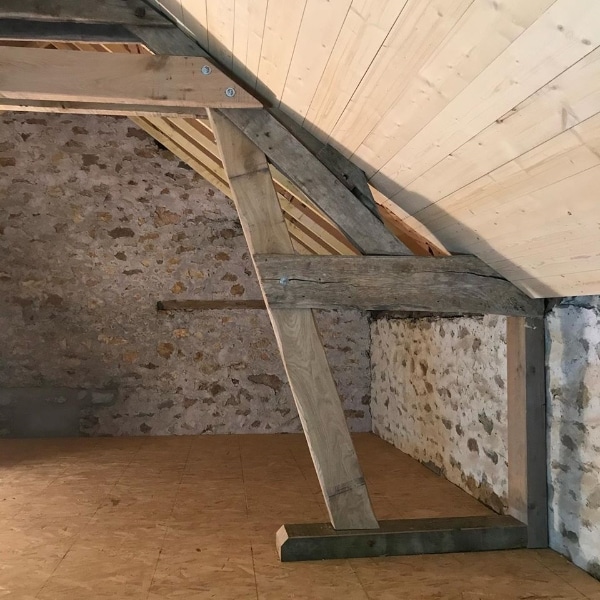 découvrez comment renforcer votre charpente pour assurer la sécurité et la durabilité de votre structure. suivez nos conseils d'experts et apprenez les techniques essentielles pour une charpente robuste et fiable.