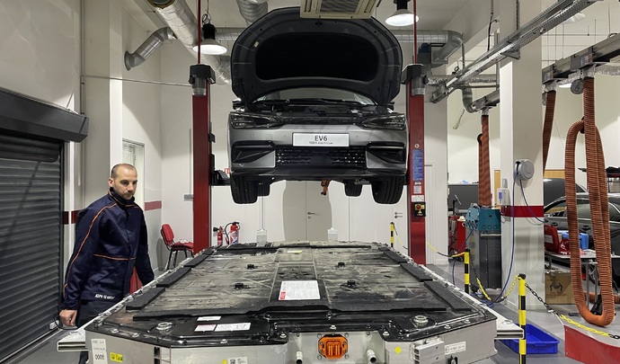 découvrez nos services de réparation de batterie pour voiture. profitez d'une expertise rapide et efficace pour redonner vie à votre véhicule et assurer votre sécurité sur la route.