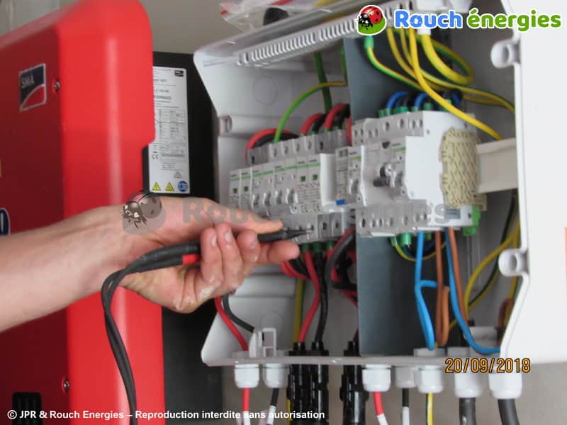 découvrez nos services de réparation d'onduleurs photovoltaïques (pv) pour garantir le bon fonctionnement de votre installation solaire. profitez d'une expertise professionnelle et d'un service rapide pour maximiser votre production d'énergie renouvelable.