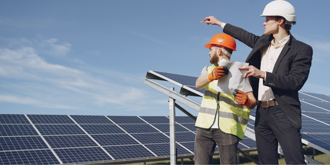 découvrez tout sur le salaire d'un installateur photovoltaïque en france : analyse des rémunérations, facteurs influençant les salaires, et perspectives d'évolution de carrière dans ce secteur en pleine croissance.