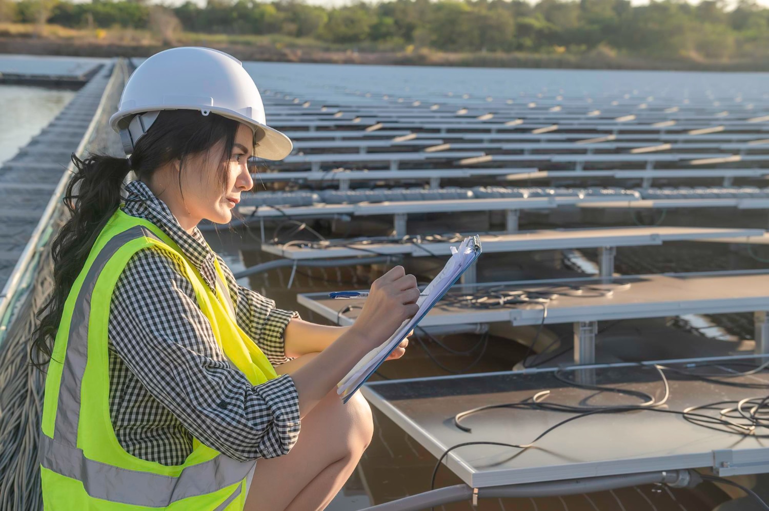 découvrez les salaires des techniciens photovoltaïques en france, analyse des rémunérations, des facteurs influents et des perspectives de carrière dans le secteur des énergies renouvelables.