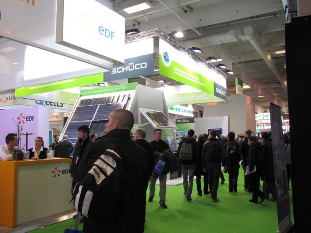 découvrez le salon pv, l'événement incontournable dédié aux énergies photovoltaïques. explorez les dernières innovations, assistez à des conférences d'experts et rencontrez les acteurs majeurs de l'industrie. rejoignez-nous pour partager vos idées et contribuer à un avenir plus durable.