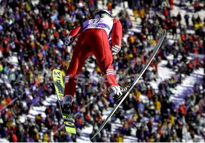découvrez le saut prodigio 300, l'équipement incontournable pour les amateurs de sensations fortes. conçu pour les sauts audacieux, il allie performance et sécurité, vous permettant de vivre des expériences vertigineuses en toute confiance. parfait pour les aventuriers en quête de nouvelles émotions!