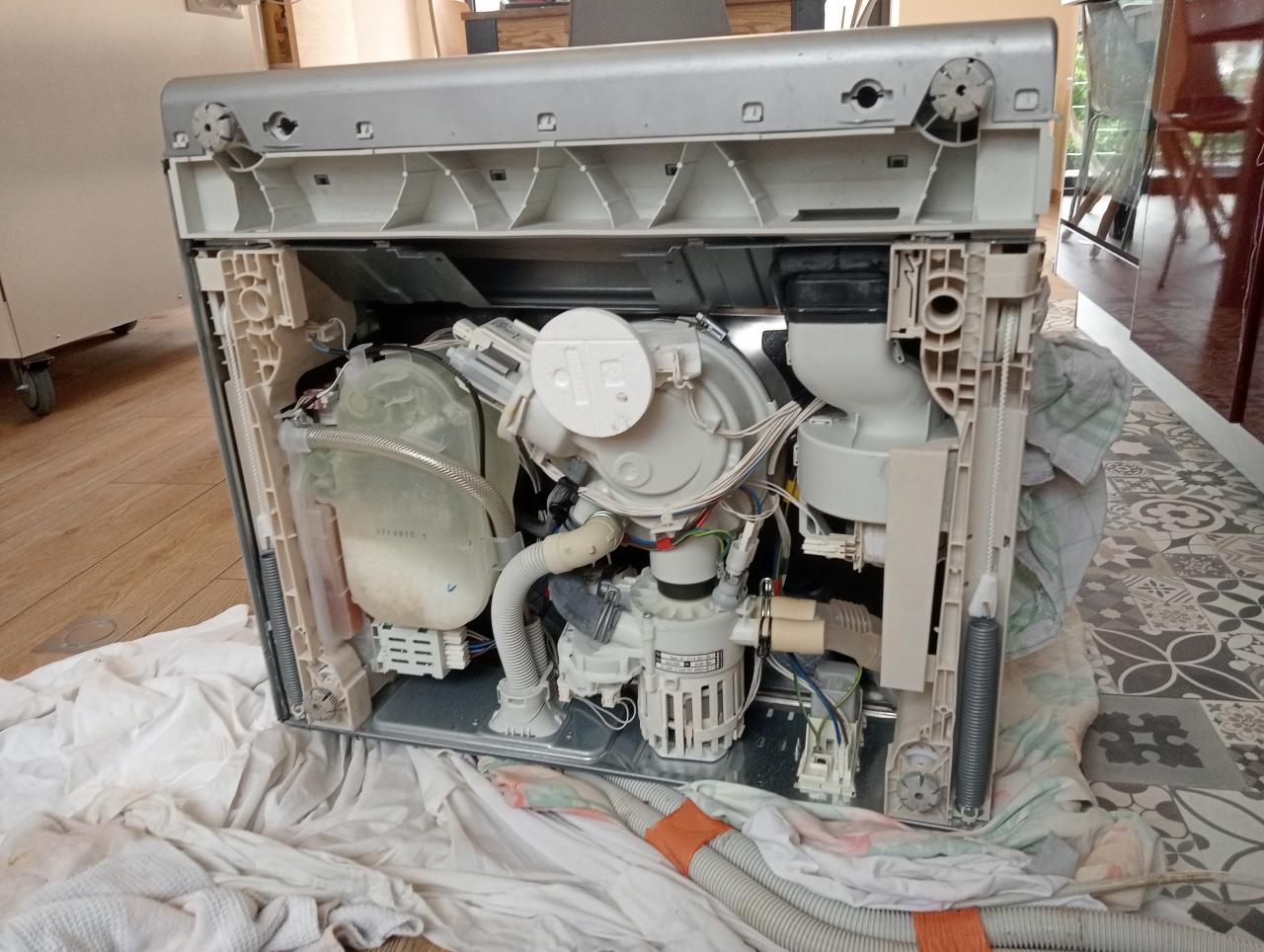 découvrez nos conseils et astuces pour optimiser le séchage de votre lave-vaisselle. apprenez à choisir le bon cycle, à utiliser des produits de rinçage adaptés et à entretenir votre appareil pour des résultats éclatants et une vaisselle toujours fraîche.