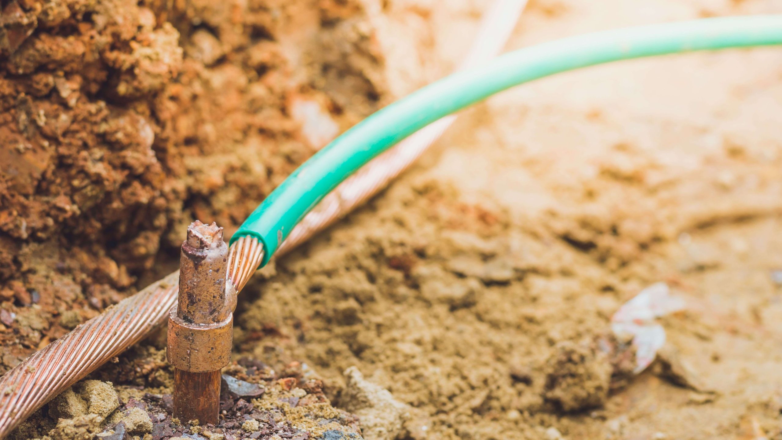 découvrez le fil de terre, un élément essentiel pour garantir la sécurité électrique de vos installations. apprenez son rôle, son utilisation et son importance dans la protection contre les surcharges et les courts-circuits.