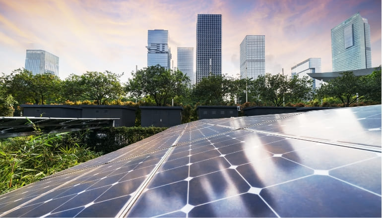 découvrez le sens photovoltaïque : un concept clé pour comprendre comment les panneaux solaires transforment la lumière du soleil en énergie électrique. apprenez les principes de base, les avantages environnementaux et économiques de cette technologie renouvelable indispensable pour un avenir durable.