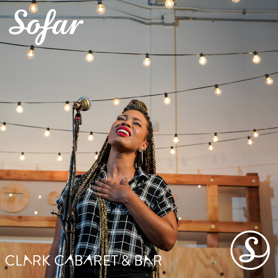 découvrez sofar, l'expérience musicale unique qui vous plonge dans des concerts intimes et inoubliables, dans des lieux particuliers. vivez la magie de la musique live dans une atmosphère chaleureuse et conviviale, tout en soutenant des artistes talentueux. rejoignez-nous pour une soirée mémorable !