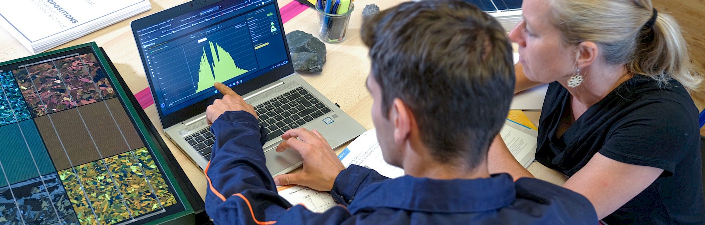 découvrez les avantages des panneaux photovoltaïques (pv solaire) pour produire une énergie renouvelable et économique. informez-vous sur les technologies, l'installation, et les bénéfices environnementaux de l'énergie solaire.