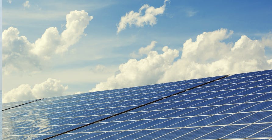 découvrez l'univers des énergies solaires : solutions durables, innovations technologiques et conseils pratiques pour profiter au maximum de l'énergie gratuite du soleil et réduire votre empreinte carbone.
