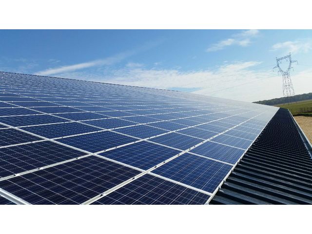 découvrez solarwatt, un leader dans le domaine des solutions d'énergie solaire. offrant des panneaux solaires de haute qualité et des systèmes de stockage innovants, solarwatt s'engage à vous aider à réduire votre empreinte carbone tout en optimisant votre consommation énergétique. profitez d'une transition énergétique durable et accessible grâce à nos technologies avancées.