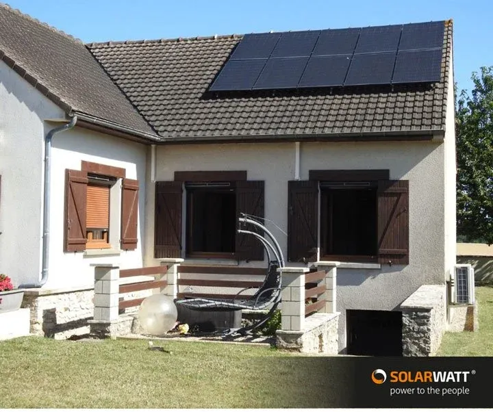 découvrez le solarwatt vision 60m, un panneau photovoltaïque innovant conçu pour maximiser l'efficacité énergétique de votre habitation. alliant performance, durabilité et esthétique, ce modèle est idéal pour réduire votre empreinte carbone tout en optimisant votre production d'énergie solaire.
