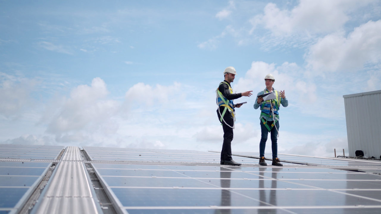 découvrez nos solutions photovoltaïques innovantes pour optimiser votre consommation d'énergie et réduire votre empreinte carbone. profitez d'une énergie renouvelable et durable adaptée à vos besoins.