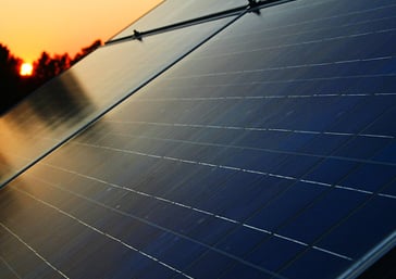 découvrez notre stage consacré aux panneaux photovoltaïques, une formation pratique et théorique pour maîtriser l'installation, la maintenance et les avantages de l'énergie solaire. rejoignez-nous et développez vos compétences dans le domaine des énergies renouvelables.