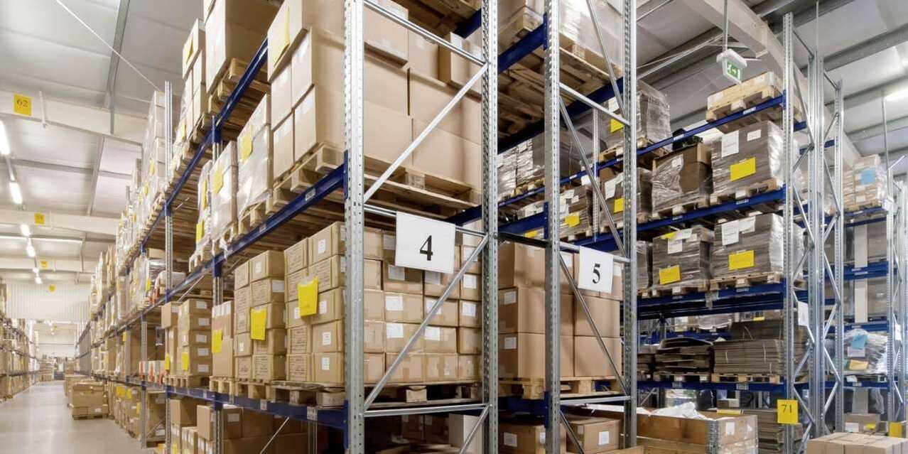 découvrez des solutions de stockage adaptées à vos besoins, que ce soit pour votre entreprise ou votre domicile. optimisez l'organisation de vos espaces et sécurisez vos biens avec nos options de stockage flexibles et accessibles.