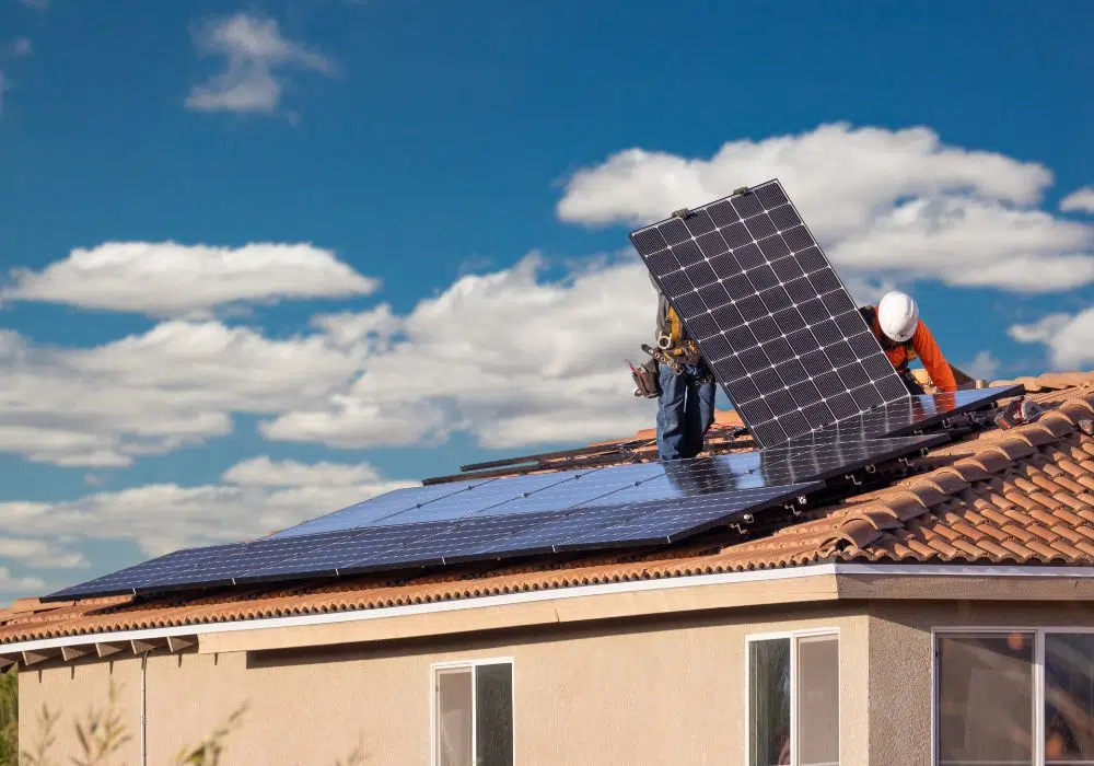 découvrez l'importance du suivi photovoltaïque pour optimiser la production d'énergie solaire. apprenez comment surveiller les performances de vos panneaux solaires et maximiser votre investissement grâce à des outils et des techniques de suivi avancés.