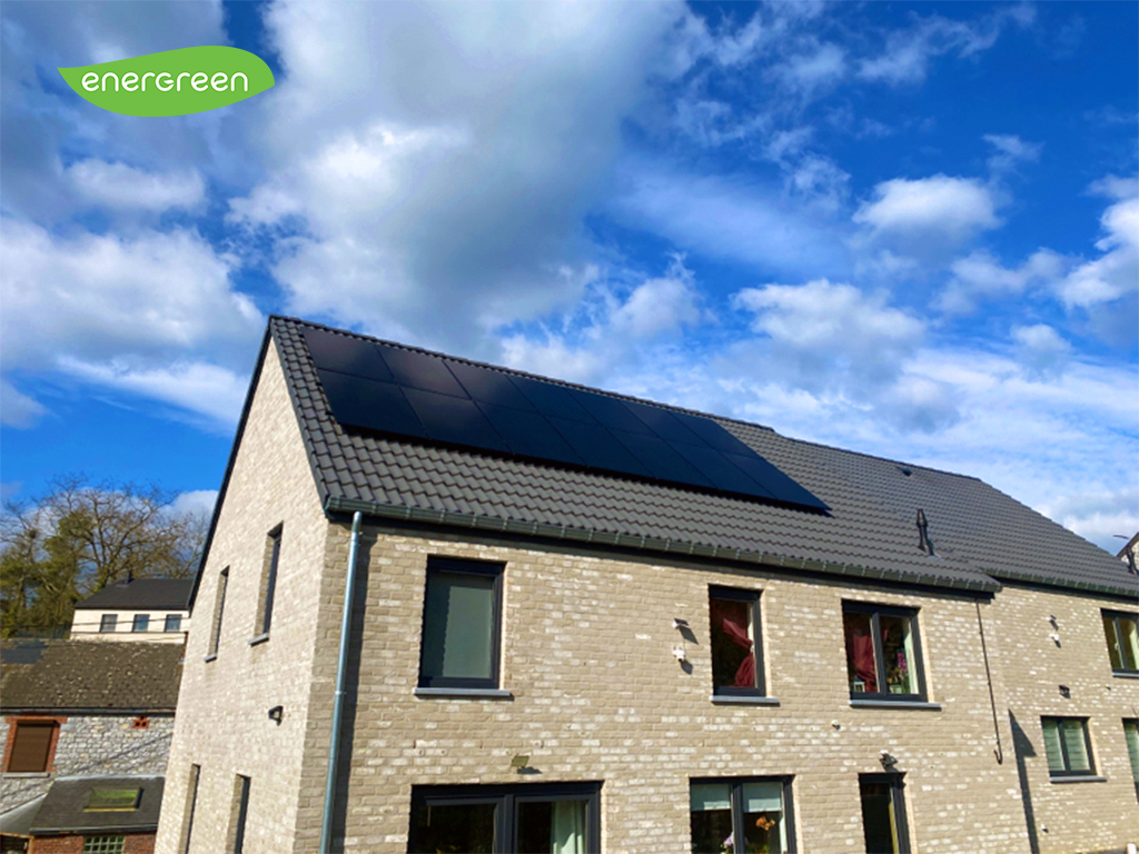 découvrez le sunpower p6, un panneau solaire hautes performances alliant efficacité et durabilité. idéal pour maximiser votre production d'énergie solaire, il est conçu pour résister aux conditions climatiques les plus exigeantes. optez pour une solution énergétique propre et fiable.