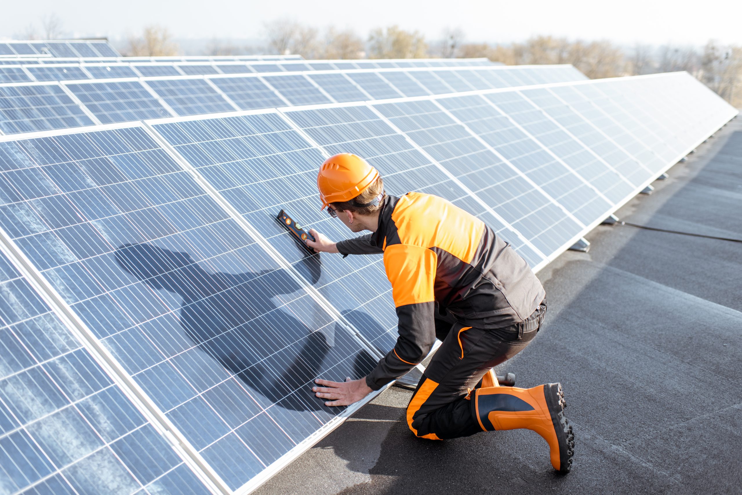 découvrez les compétences et le savoir-faire d'un technicien photovoltaïque, spécialiste de l'installation et de la maintenance de systèmes solaires. optimisez votre énergie renouvelable grâce à des professionnels qualifiés qui vous accompagnent dans la transition énergétique.