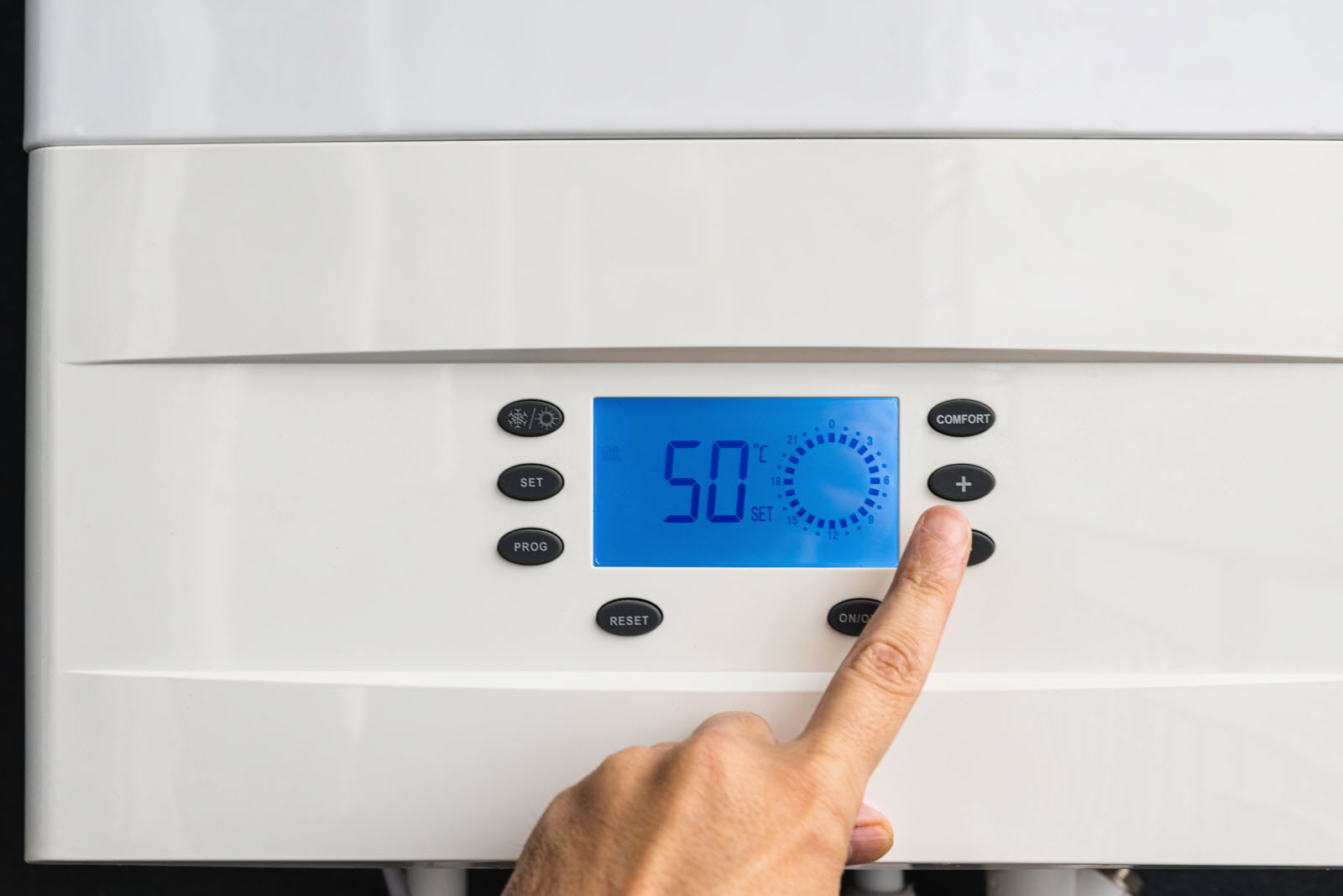 découvrez tout ce qu'il faut savoir sur la température idéale de votre chauffe-eau pour garantir confort et économie d'énergie. apprenez à régler et à entretenir votre appareil pour un usage optimal.
