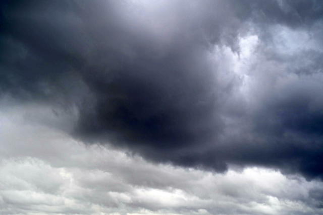 découvrez le temps nuageux d'aujourd'hui : prévisions, températures et conseils pour bien profiter de votre journée, que ce soit à l'extérieur ou à l'intérieur.