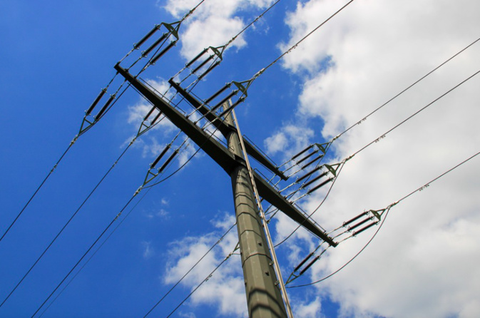 découvrez tout ce que vous devez savoir sur la tension edf : définition, normes, et conseils pour assurer la qualité de votre alimentation électrique. informez-vous sur les enjeux et les solutions pour une consommation optimale d'énergie.