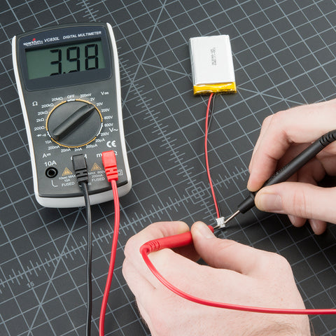 découvrez tout ce que vous devez savoir sur la tension solaire, ses principes, ses applications et comment elle contribue à l'énergie renouvelable. apprenez à optimiser l'utilisation de l'énergie solaire pour vos besoins quotidiens.