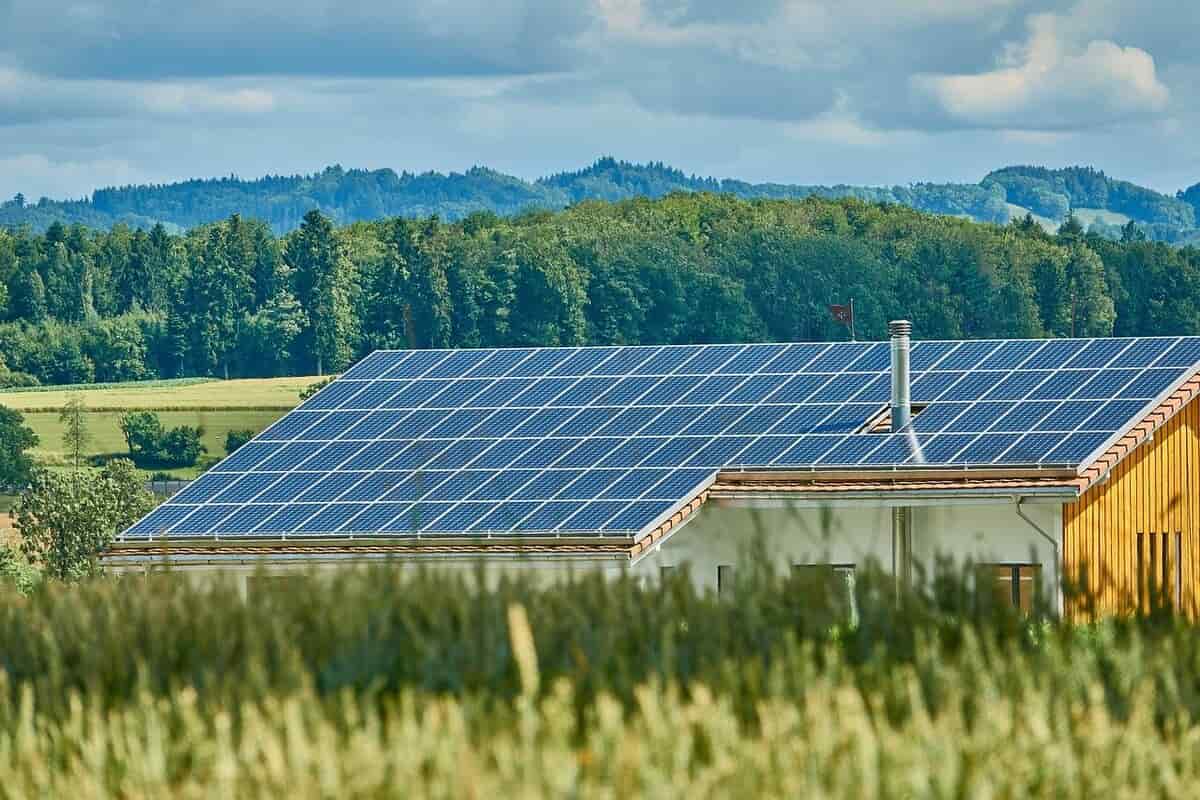 découvrez les avantages des terrains agricoles photovoltaïques : une solution durable qui allie production d'énergie solaire et préservation des terres agricoles. explorez comment investir dans cette double utilisation des espaces pour un avenir écoresponsable.