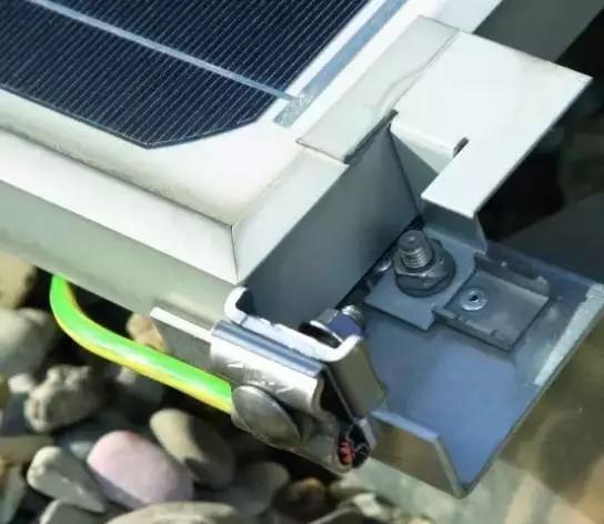 découvrez comment optimiser l'installation de panneaux photovoltaïques grâce à une sélection de terre adaptée. apprenez les meilleures pratiques pour garantir une performance maximale et une durabilité de vos systèmes solaires.