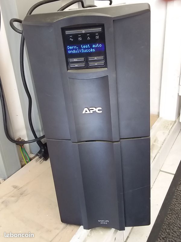 découvrez notre guide complet sur les tests d'onduleurs, incluant des conseils pratiques, des méthodes de vérification et des astuces pour assurer un fonctionnement optimal de vos appareils de secours.