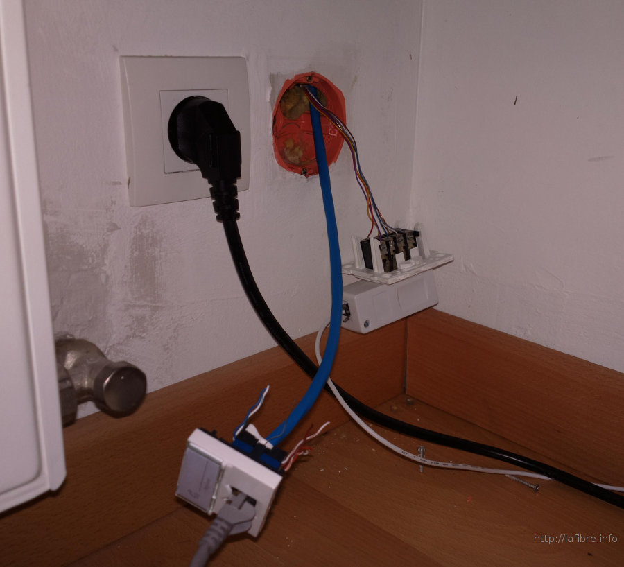 découvrez notre guide complet sur le tirage de câbles en gaine, une technique essentielle pour garantir une installation électrique sécurisée et efficace. apprenez les meilleures pratiques, les outils nécessaires et les astuces pour réussir vos projets de câblage.