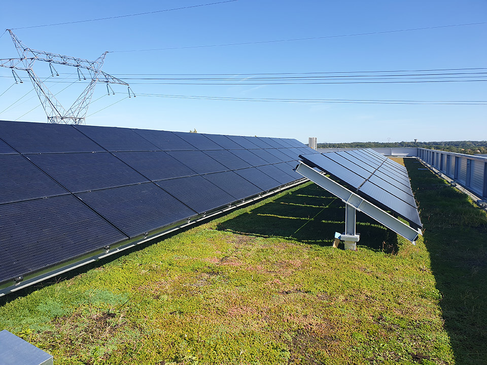 découvrez les avantages d'un toit solaire : une solution écologique pour produire votre propre électricité, réduire vos factures d'énergie et augmenter la valeur de votre maison. adoptez une énergie renouvelable et durable dès aujourd'hui !