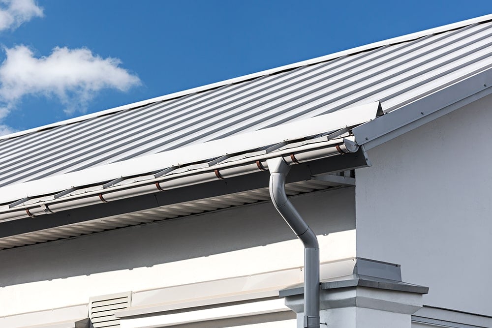 découvrez les avantages de la toiture en zinc sur pente, une solution à la fois esthétique et durable pour vos projets de construction ou de rénovation. alliant modernité et performance, cette option garantit une parfaite étanchéité et une longévité exceptionnelle. informez-vous sur les techniques d'installation et les conseils d'entretien pour optimiser votre toiture en zinc.