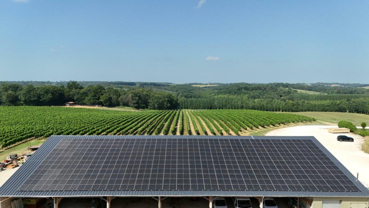 découvrez les toitures énergétiques, une solution innovante pour allier esthétique et performance énergétique. optimisez l'isolation de votre habitat tout en réduisant votre empreinte carbone grâce à des matériaux durables et des technologies avancées.