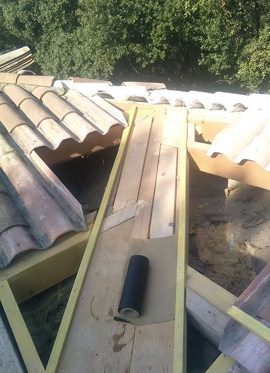 découvrez les tuiles canal en fibro ciment, idéales pour allier esthétique et durabilité sur votre toiture. résistantes aux intempéries et faciles à poser, elles sont le choix parfait pour un projet de construction ou de rénovation.
