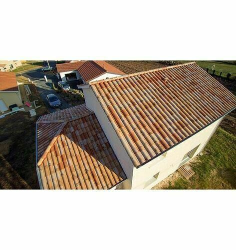 découvrez notre tuile oméga, une solution esthétiquement agréable et durable pour vos toits. alliant innovation et tradition, elle offre une excellente protection contre les intempéries tout en rehaussant l'apparence de votre domicile. idéale pour tous types de bâtiments, la tuile oméga est le choix parfait pour un résultat élégant et résistant.