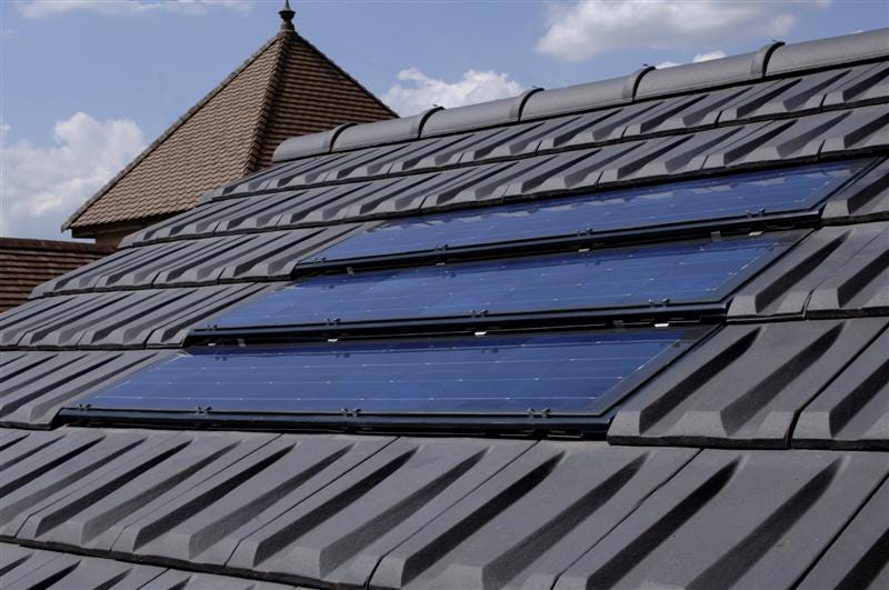 découvrez les tuiles photovoltaïques, une solution innovante et esthétique pour produire de l'énergie solaire tout en préservant l'apparence de votre toiture. alliez performance énergétique et design avec ces tuiles qui transforment votre maison en source d'énergie renouvelable.