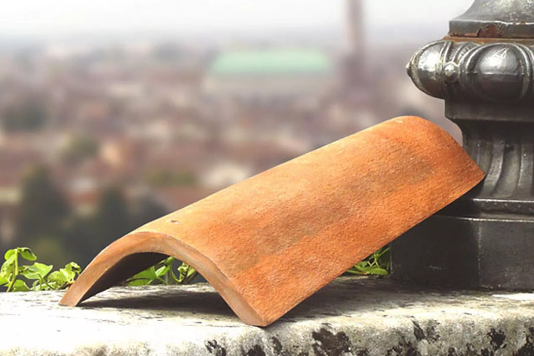 découvrez les tuiles solaires, une solution innovante et esthétique pour produire de l'énergie renouvelable tout en préservant l'apparence de votre toiture. alliez efficacité énergétique et design pour un habitat durable.