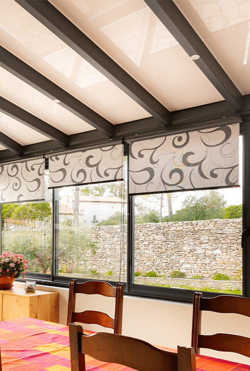 découvrez les avantages d'une véranda solaire pour profiter pleinement de la lumière naturelle tout en réduisant votre consommation d'énergie. explorez nos conseils pour concevoir une véranda esthétique et écologique qui s'intègre parfaitement à votre maison.