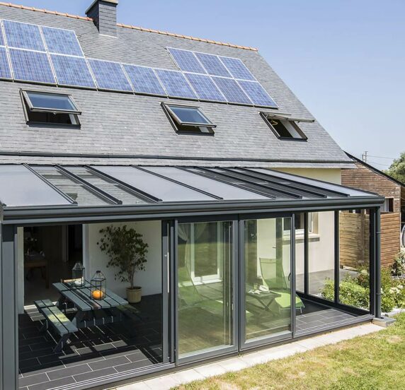 découvrez les avantages d'une véranda photovoltaïque, un espace lumineux et éco-responsable qui combines élégance et économies d'énergie. transformez votre habitat avec cette solution innovante, tout en profitant de l'énergie solaire.