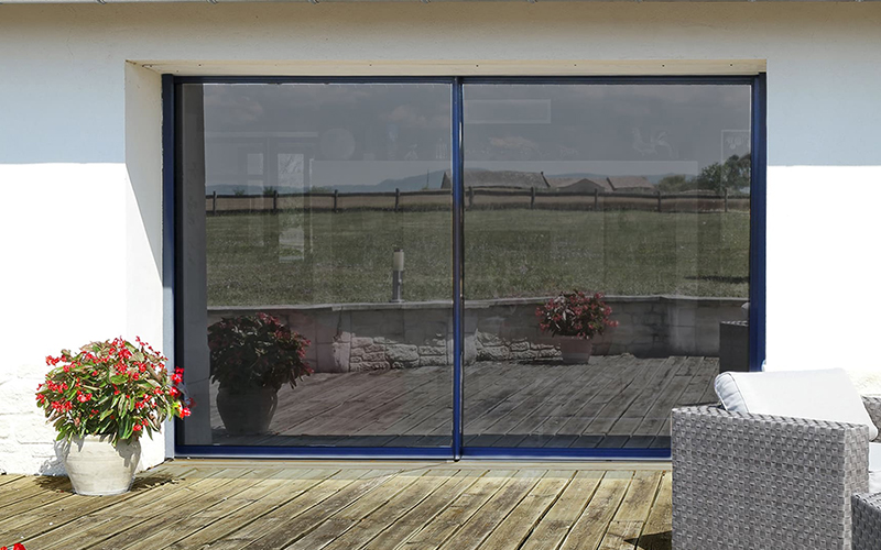 découvrez notre gamme de vitres solaires innovantes, conçues pour maximiser l'efficacité énergétique de votre habitation tout en offrant une protection optimale contre les rayons uv. idéales pour réduire les coûts de chauffage et améliorer le confort intérieur, nos vitres solaires allient performance et esthétisme pour un foyer écoresponsable.