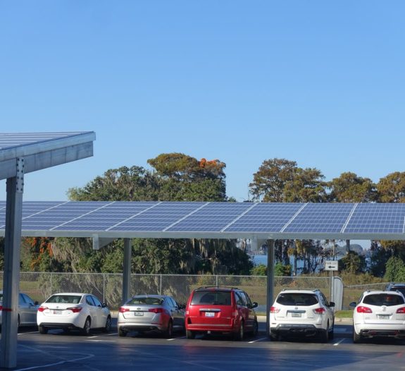 découvrez les avantages d'un abri solaire, une solution innovante pour profiter de votre espace extérieur tout en préservant votre jardin des intempéries. idéal pour les terrasses et les jardins, cet abri écologique vous offre confort et style.