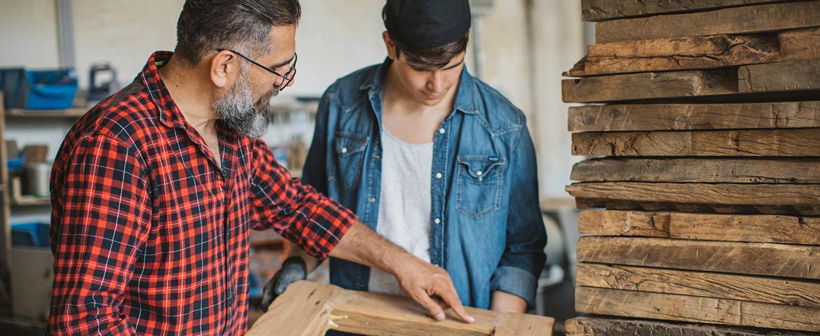 découvrez notre sélection d'artisans talentueux, passionnés par leur métier. que vous cherchiez un ébéniste, un plombier ou un peintre, trouvez le professionnel qui saura donner vie à vos projets avec expertise et savoir-faire.