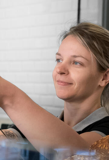 découvrez l'univers des artisans, des professionnels passionnés qui créent des pièces uniques et sur mesure. que ce soit pour des travaux de bricolage, de la décoration ou des services spécialisés, faites confiance à des experts qui allient savoir-faire traditionnel et innovation. explorez notre sélection d'artisans locaux et donnez vie à vos projets avec un savoir-faire authentique.