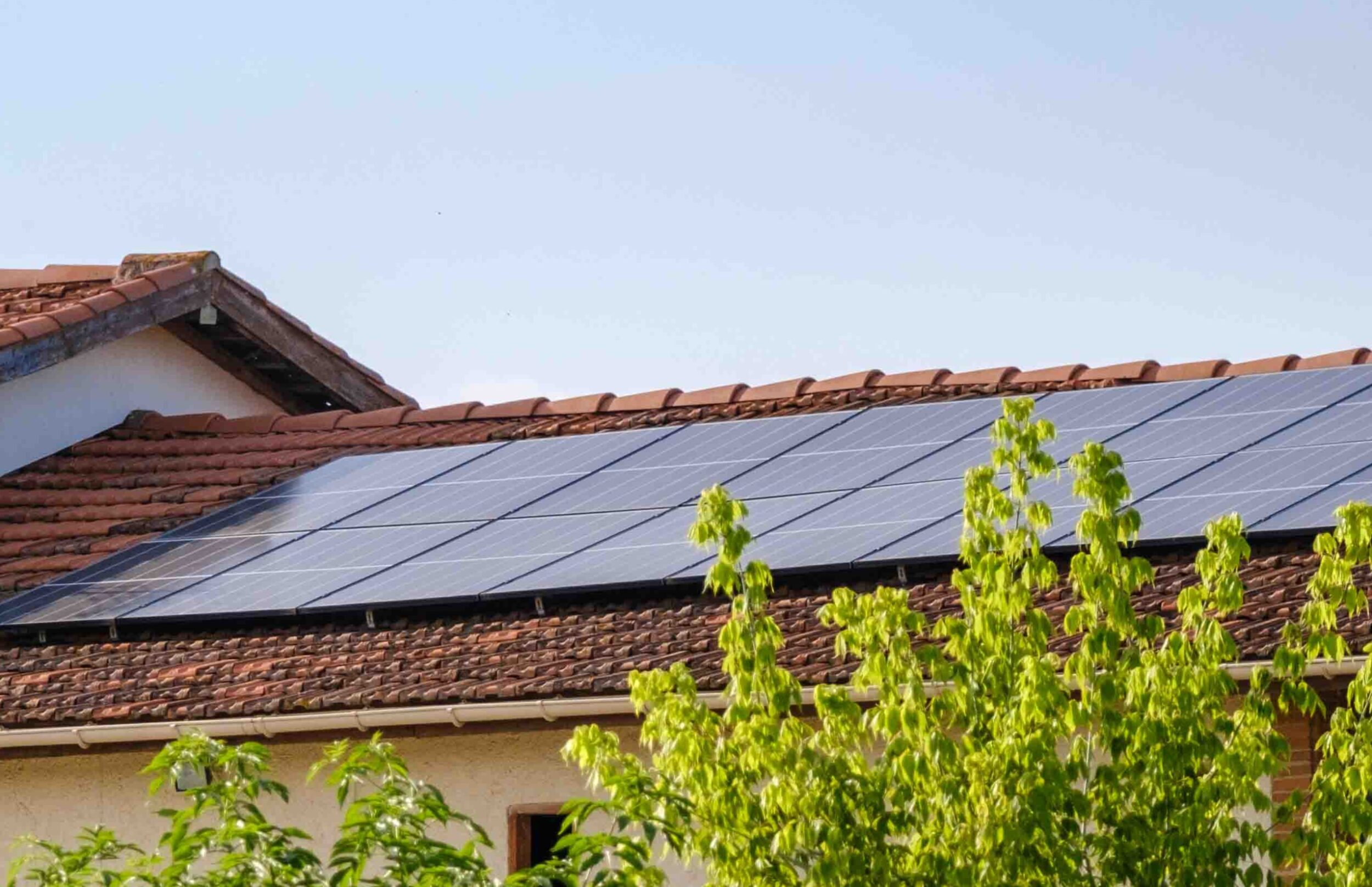 découvrez tout ce qu'il faut savoir sur l'obtention d'une autorisation pour l'installation de panneaux solaires. informez-vous sur les démarches administratives, les régulations locales et les avantages de l'énergie renouvelable.