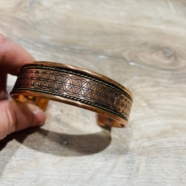 découvrez les avis sur les bracelets magnétiques : une analyse des bienfaits, des témoignages et des résultats pour vous aider à choisir le meilleur produit pour votre bien-être.