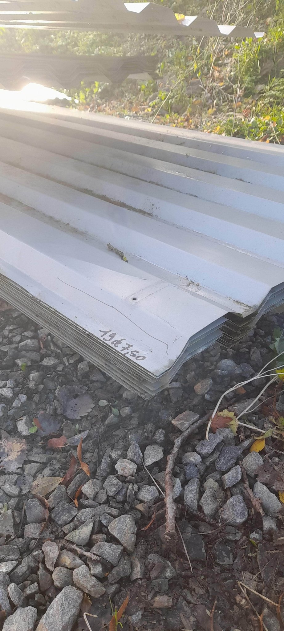 découvrez notre bac acier 80 mm, idéal pour la toiture et les structures métalliques. résistant et durable, il offre une excellente protection contre les intempéries. parfait pour vos projets de construction, ce bac acier allie qualité et performance.