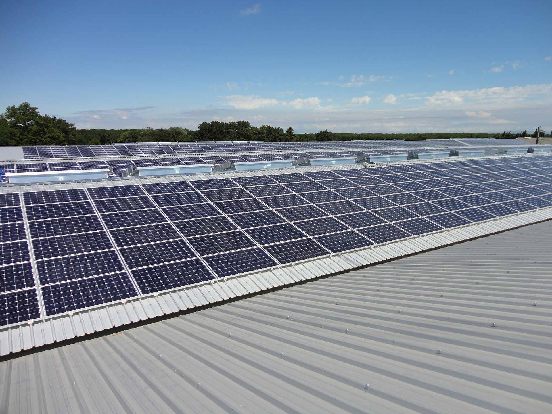 découvrez le bail photovoltaïque, une solution innovante pour la production d'énergie solaire. profitez d'une approche écoresponsable tout en générant des revenus grâce à la location de vos surfaces pour l'installation de panneaux solaires. informez-vous sur les avantages et les modalités de ce contrat avantageux.