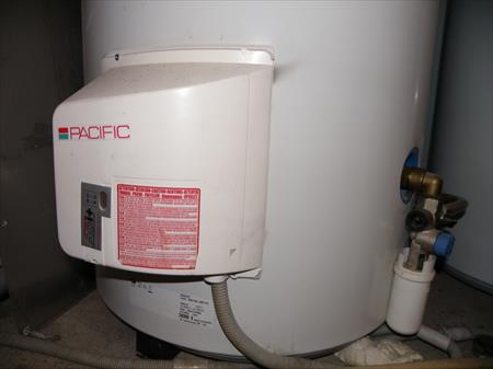 découvrez notre ballon d'eau chaude de 300 litres, idéal pour répondre à tous vos besoins en eau chaude. efficace et économique, ce chauffe-eau vous garantit un confort optimal et des économies d'énergie. parfait pour les familles et les foyers exigeants.